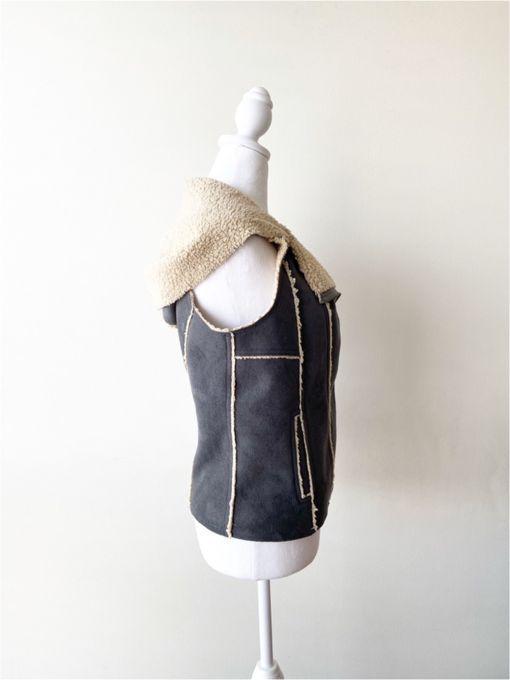 Jack Grey Warm Vest with Cream Trim - Picture 2 of 6